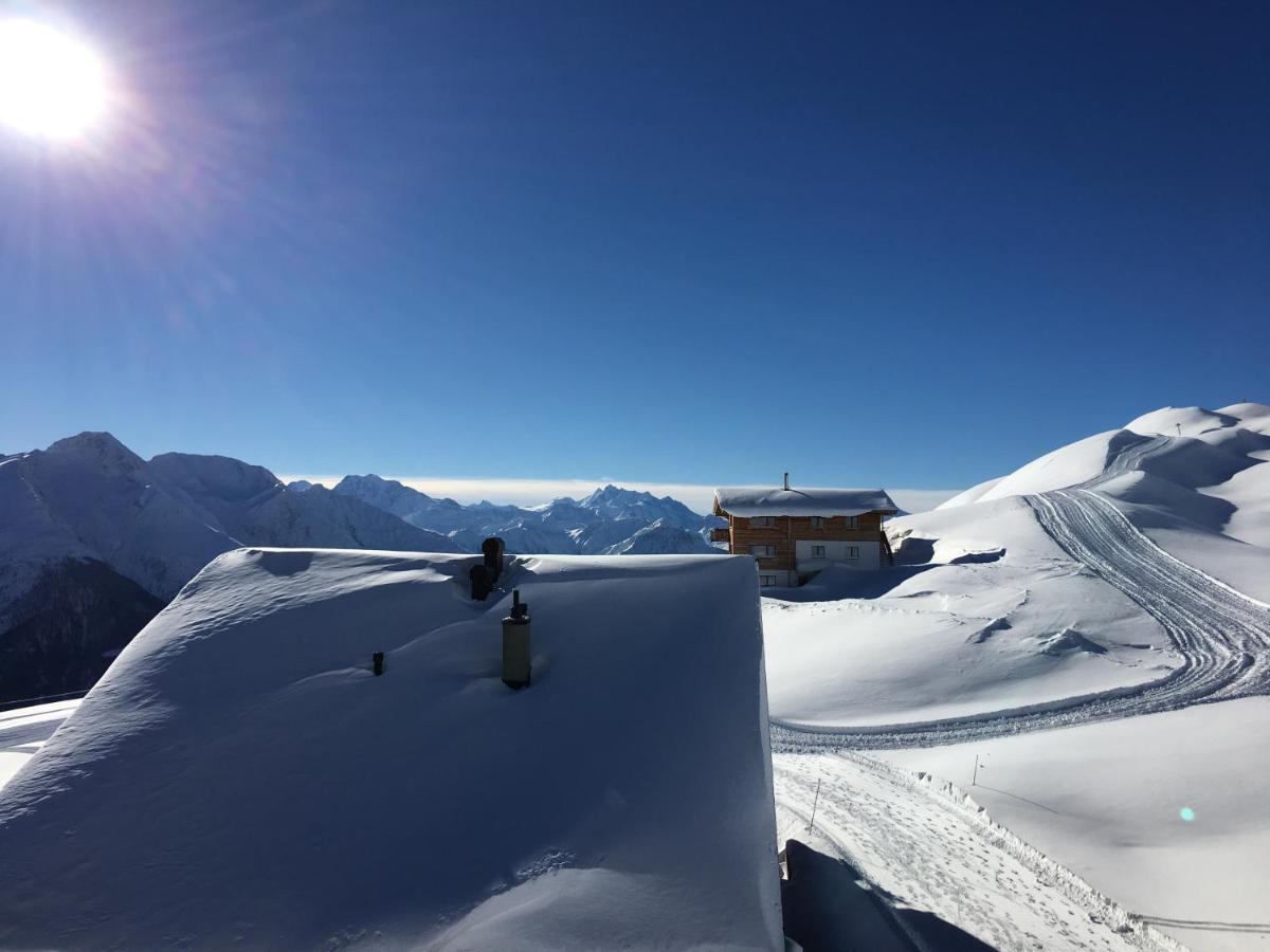 Mischabelblick Apartment Fiesch Bagian luar foto