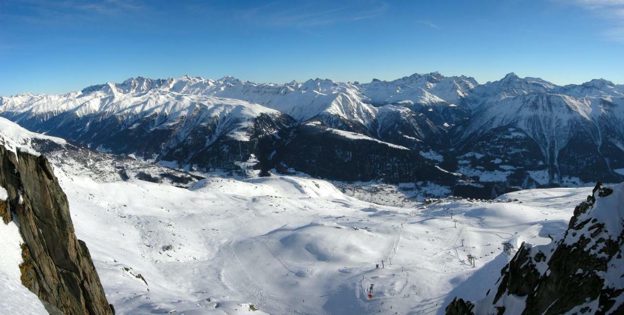 Mischabelblick Apartment Fiesch Bagian luar foto